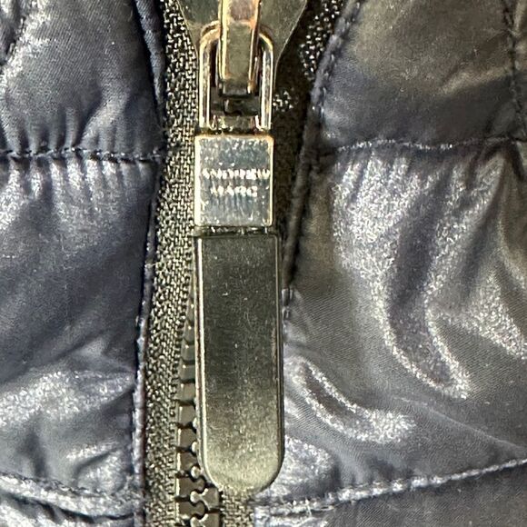 Andrew Marc Navy Blue Puffer Jacket Hooded Packable Lightweight Premium Down S - Picture 6 of 7